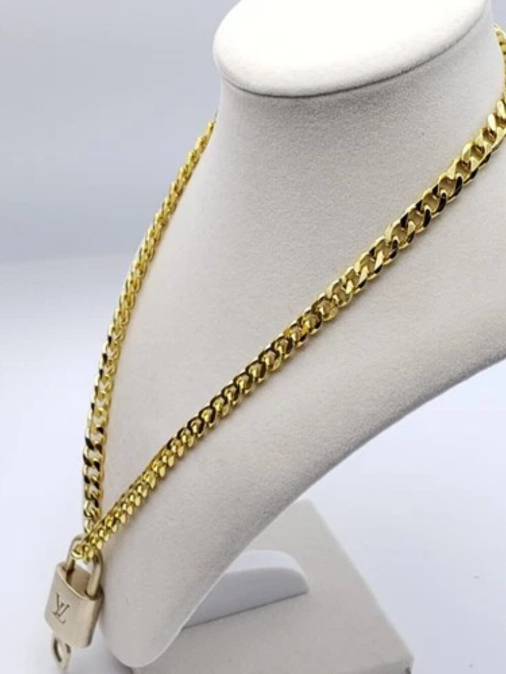Stainless Steel Gold-Plated Necklace with Authentic Louis Vuitton Padlock - Picture 3 of 11